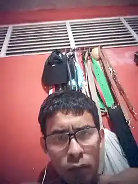 Snapshot of VL25DN26 chatting on February 7, 7:40 am VL25DN26 online show from February 7, 7:40 am