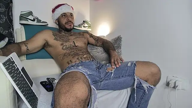 Leenar Key online show from December 26, 4:10 am