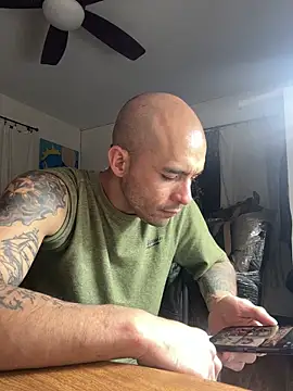 JohnnyDeep187 online show from December 20, 6:09 am