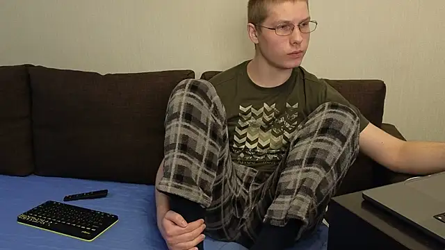  Rastishka  online show from February 3, 8:13 pm