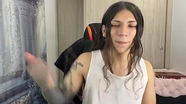 Snapshot of gabriel__manson chatting on October 11, 12:36 am gabriel  manson online show from October 11, 12:36 am