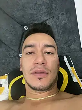 Snapshot of Kevin_Torres chatting on March 16, 7:49 pm Kevin Torres online show from March 16, 7:49 pm