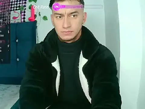 Snapshot of Kevin_Torres chatting on December 15, 5:56 am Kevin Torres online show from December 15, 5:56 am