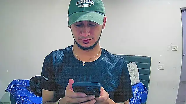 Kevin Torres online show from May 31, 1:17 am