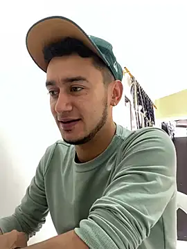 Snapshot of Kevin_Torres chatting on March 7, 5:49 pm Kevin Torres online show from March 7, 5:49 pm