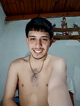 Snapshot of Elvergonn2105 chatting on October 16, 4:20 am Elvergonn2105 online show from October 16, 4:20 am