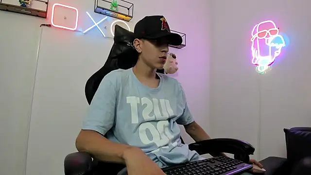 Dei v 48 online show from December 14, 7:46 pm