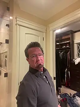 sluttydylan online show from February 16, 2:31 am