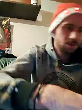 Snapshot of Rejtelmesest chatting on December 6, 8:51 pm Rejtelmesest online show from December 6, 8:51 pm