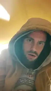 Snapshot of Rejtelmesest chatting on December 8, 8:15 pm Rejtelmesest online show from December 8, 8:15 pm