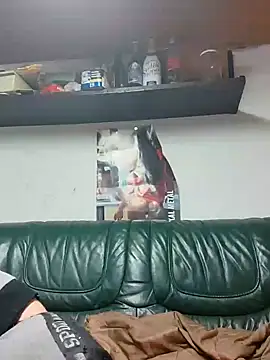 Snapshot of Rejtelmesest chatting on January 5, 11:48 am Rejtelmesest online show from January 5, 11:48 am