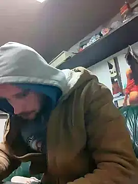 Snapshot of Rejtelmesest chatting on December 11, 7:21 pm Rejtelmesest online show from December 11, 7:21 pm