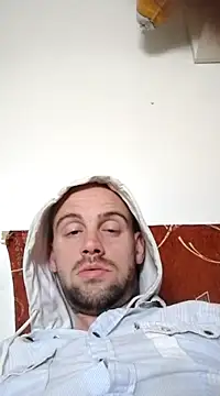 Snapshot of Rejtelmesest chatting on March 5, 7:16 am Rejtelmesest online show from March 5, 7:16 am