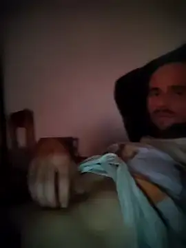 Snapshot of Rejtelmesest chatting on December 3, 11:02 pm Rejtelmesest online show from December 3, 11:02 pm