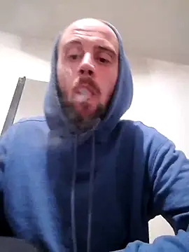 Snapshot of Rejtelmesest chatting on March 17, 3:25 am Rejtelmesest online show from March 17, 3:25 am