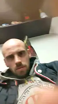 Snapshot of Rejtelmesest chatting on December 15, 10:26 pm Rejtelmesest online show from December 15, 10:26 pm