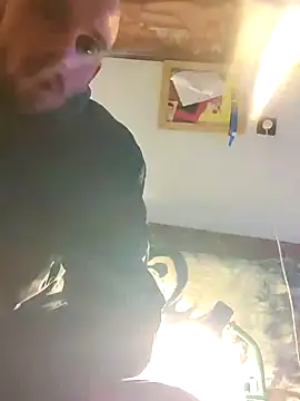 Snapshot of Rejtelmesest chatting on January 15, 6:01 am Rejtelmesest online show from January 15, 6:01 am