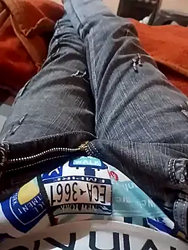 Snapshot of rjxraj chatting on March 11, 10:07 am rjxraj online show from March 11, 10:07 am