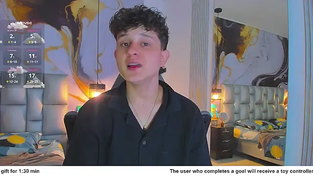 Snapshot of Nathan_Bluee chatting on September 9, 1:43 pm Nathan Bluee online show from September 9, 1:43 pm