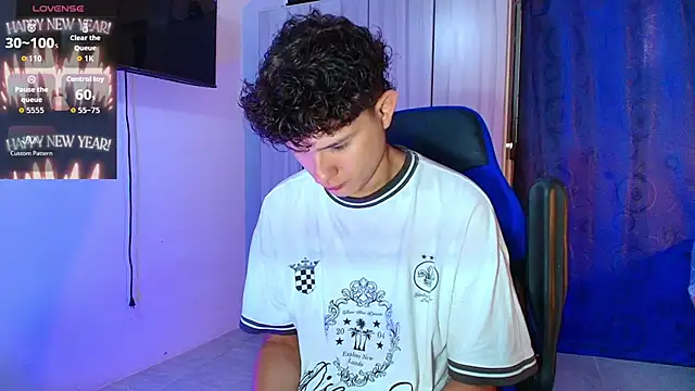 Nathan Bluee online show from January 8, 4:01 pm