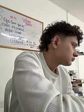 Snapshot of Nathan_Bluee chatting on October 10, 12:21 pm Nathan Bluee online show from October 10, 12:21 pm