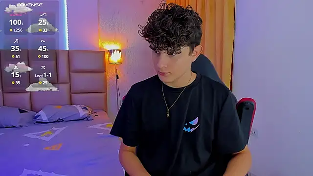 Snapshot of Nathan_Bluee chatting on February 3, 1:30 pm Nathan Bluee online show from February 3, 1:30 pm