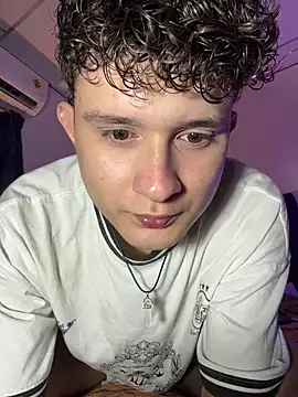 Snapshot of Nathan_Bluee chatting on October 27, 11:51 pm Nathan Bluee online show from October 27, 11:51 pm