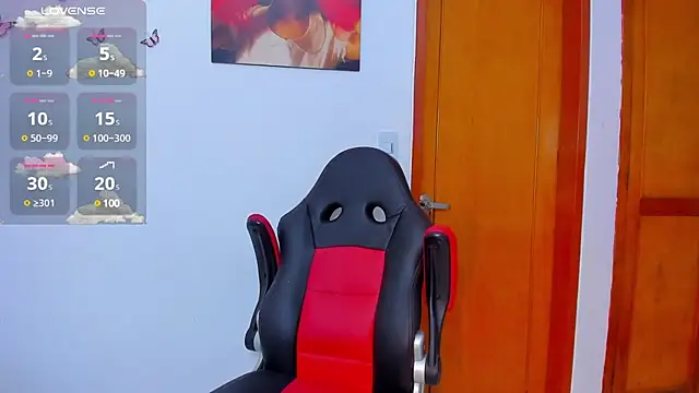 Snapshot of Nathan_Bluee chatting on December 12, 1:39 pm Nathan Bluee online show from December 12, 1:39 pm