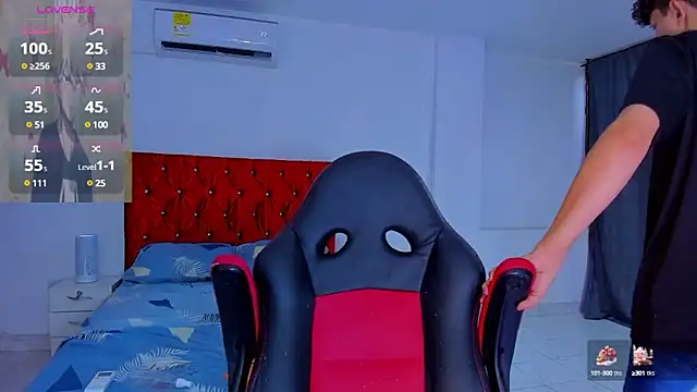 Snapshot of Nathan_Bluee chatting on December 20, 2:16 pm Nathan Bluee online show from December 20, 2:16 pm