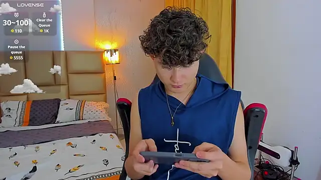 Snapshot of Nathan_Bluee chatting on January 16, 1:14 pm Nathan Bluee online show from January 16, 1:14 pm