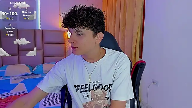 Snapshot of Nathan_Bluee chatting on January 28, 1:05 pm Nathan Bluee online show from January 28, 1:05 pm