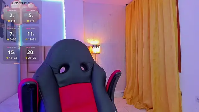 Snapshot of Nathan_Bluee chatting on December 9, 7:57 pm Nathan Bluee online show from December 9, 7:57 pm