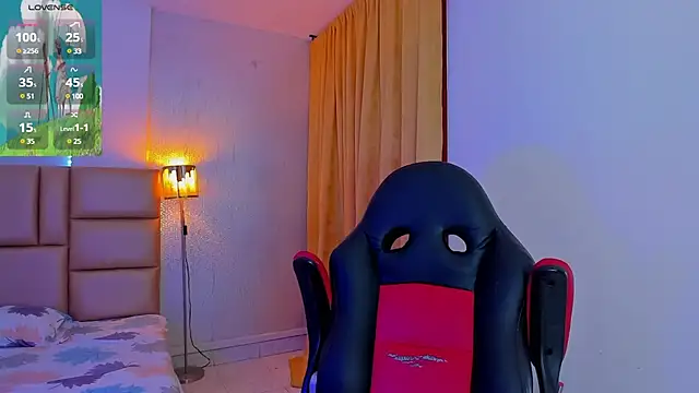 Snapshot of Nathan_Bluee chatting on March 3, 1:15 pm Nathan Bluee online show from March 3, 1:15 pm