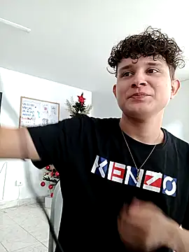 Snapshot of Nathan_Bluee chatting on December 30, 1:03 pm Nathan Bluee online show from December 30, 1:03 pm