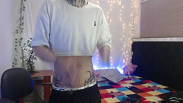 Snapshot of Andy_bapho chatting on December 30, 5:55 pm Andy bapho online show from December 30, 5:55 pm