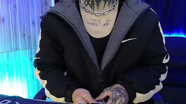 Snapshot of Andy_bapho chatting on February 24, 3:20 pm Andy bapho online show from February 24, 3:20 pm