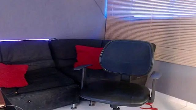 Snapshot of Andy_bapho chatting on September 12, 3:12 pm Andy bapho online show from September 12, 3:12 pm