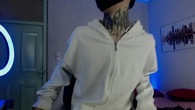 Snapshot of Andy_bapho chatting on December 19, 2:35 pm Andy bapho online show from December 19, 2:35 pm