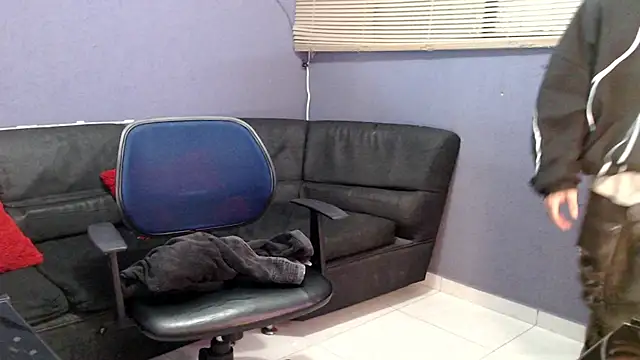 Snapshot of Andy_bapho chatting on September 25, 2:05 pm Andy bapho online show from September 25, 2:05 pm