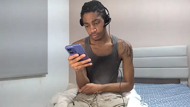 Skinnyblackman online show from April 1, 6:04 am