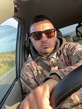 Snapshot of petan33 chatting on February 4, 2:21 pm petan33 online show from February 4, 2:21 pm