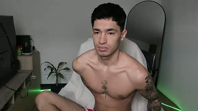 Damon  333 online show from December 17, 4:46 pm