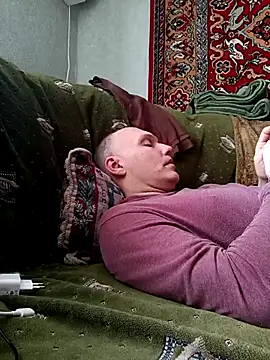 Pineapple04 online show from February 1, 7:40 am