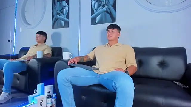 Cristopher strong online show from November 21, 12:48 pm