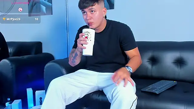 Cristopher strong online show from November 29, 1:35 pm