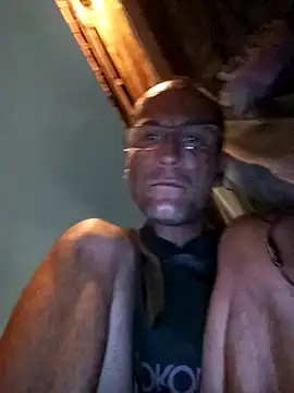 Snapshot of nevessartori chatting on January 9, 11:56 pm nevessartori online show from January 9, 11:56 pm