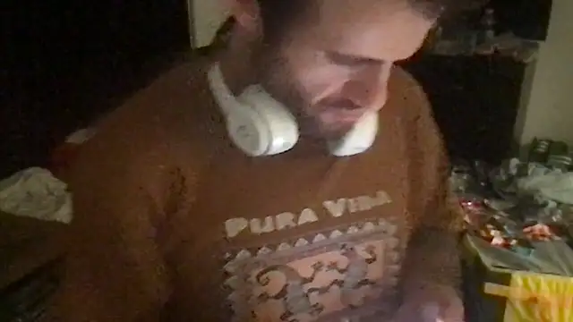 Snapshot of SpunCandy chatting on September 15, 1:41 am SpunCandy online show from September 15, 1:41 am