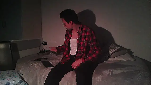 xentetube01 online show from January 8, 9:20 pm