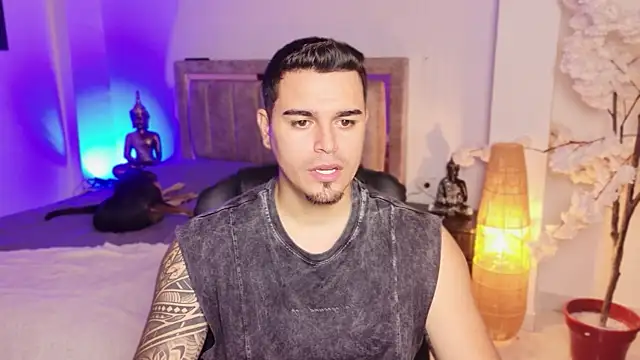 Axel Big cock online show from June 20, 5:18 pm