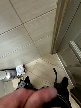 kisbiro77777 online show from April 10, 5:53 pm